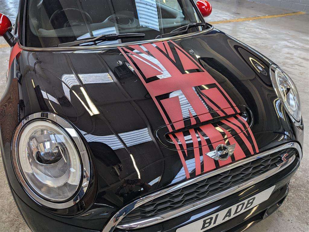 <p>2017 MINI COOPER S AUTO</p>