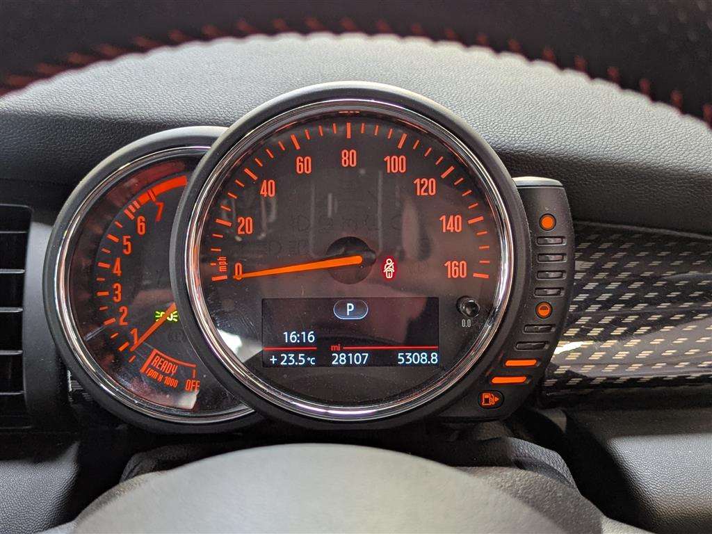 <p>2017 MINI COOPER S AUTO</p>