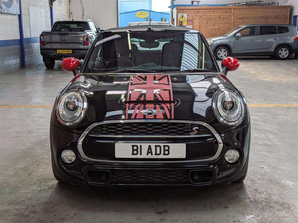 <p>2017 MINI COOPER S AUTO</p>