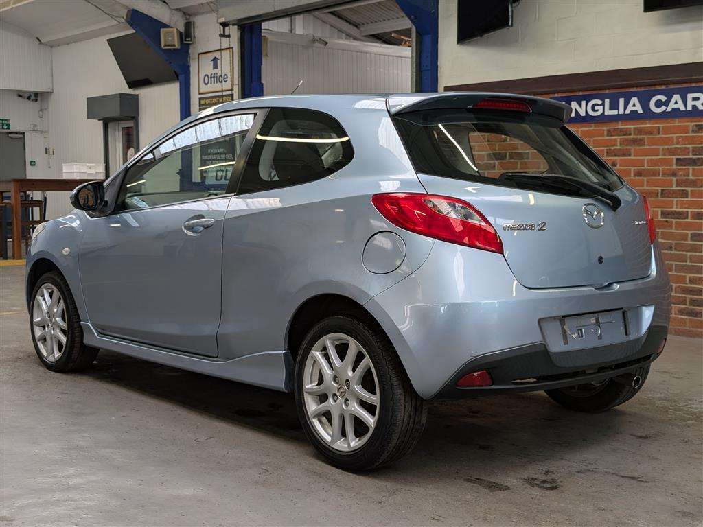 <p>2012 MAZDA 2 TAMURA</p>