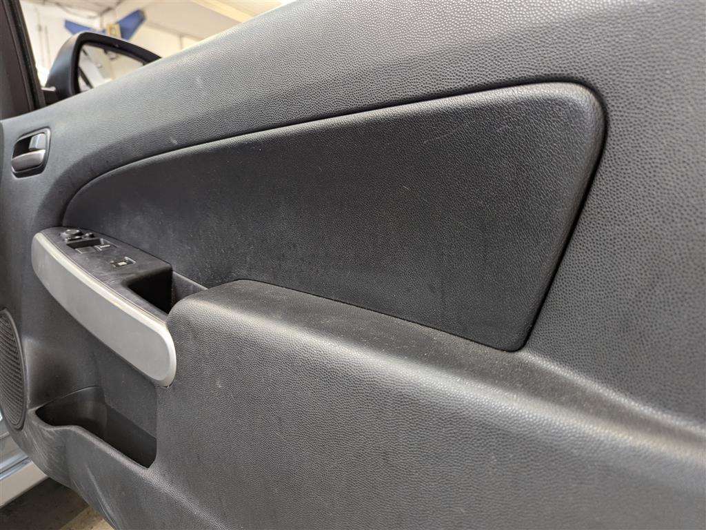 <p>2012 MAZDA 2 TAMURA</p>