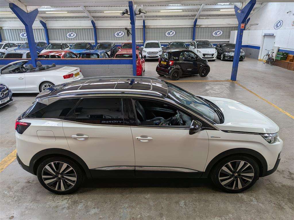 <p>2020 PEUGEOT 3008 GT S/S PHEV 4X4 AUTO</p>