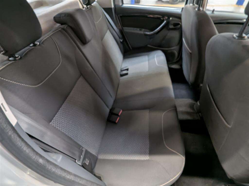 <p>2013 DACIA DUSTER LAUREATE DCI 4X4</p>