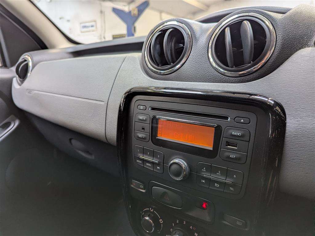 <p>2013 DACIA DUSTER LAUREATE DCI 4X4</p>