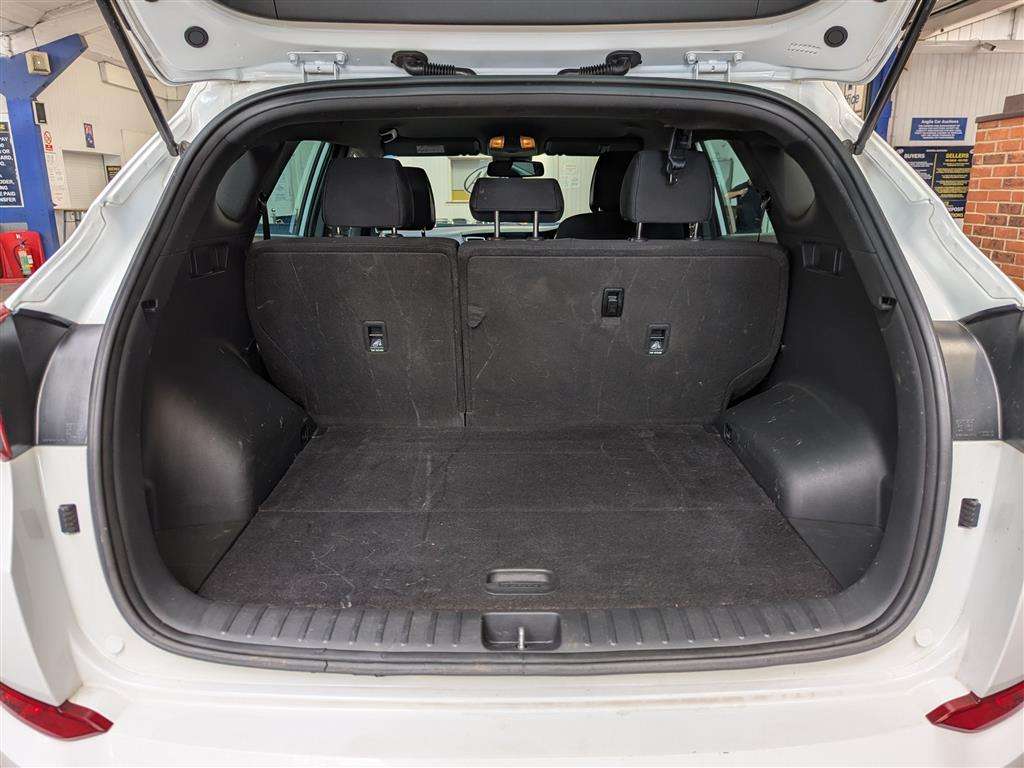 <p>2018 HYUNDAI TUCSON GO SE 2WD T-GDI S-</p>