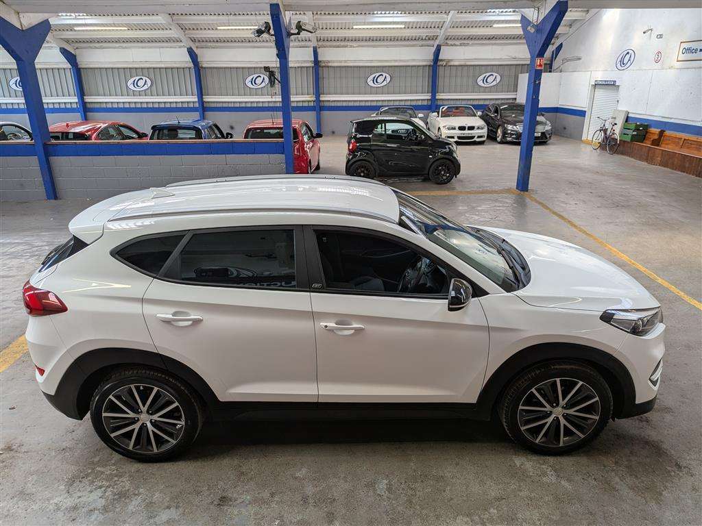 <p>2018 HYUNDAI TUCSON GO SE 2WD T-GDI S-</p>