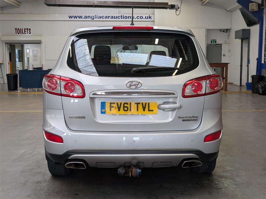 <p>2011 HYUNDAI SANTA FE STYLE CRDI</p>