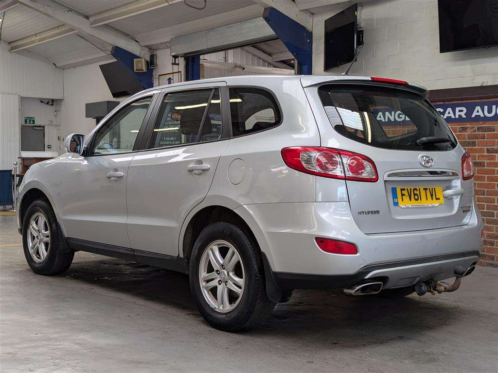 <p>2011 HYUNDAI SANTA FE STYLE CRDI</p>