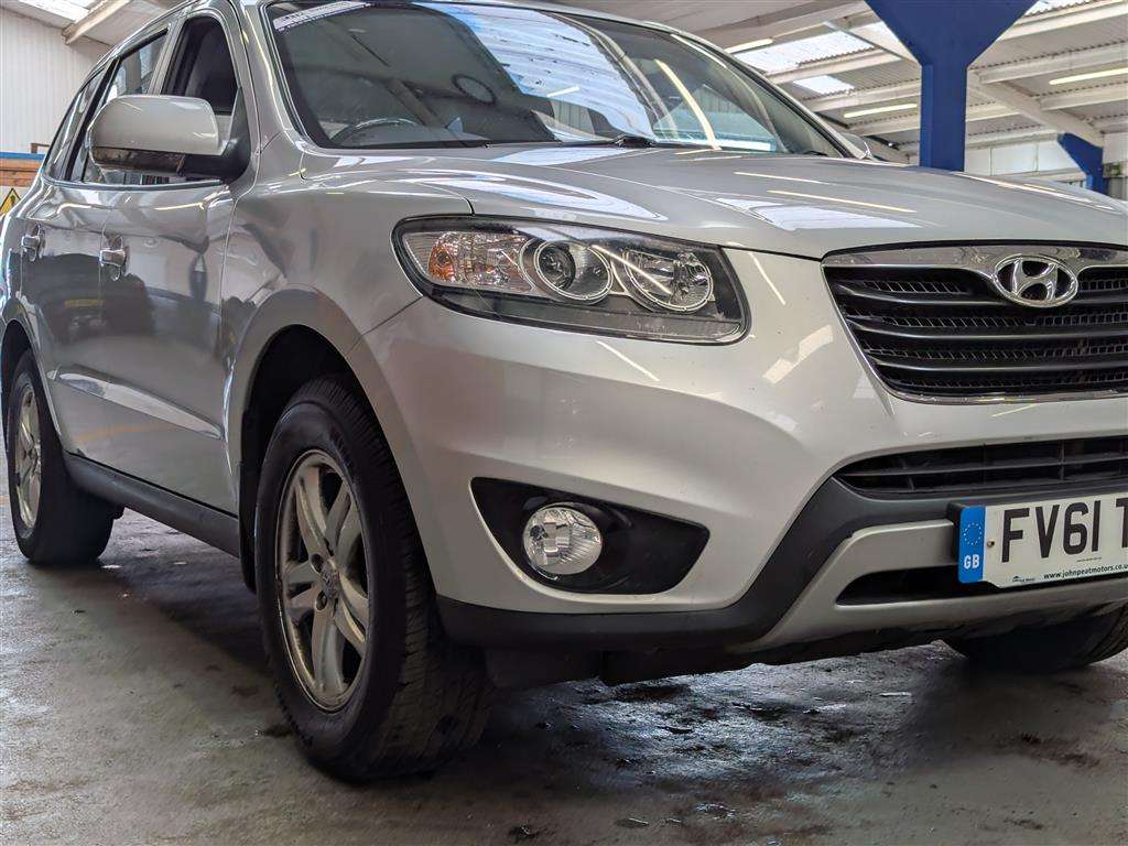 <p>2011 HYUNDAI SANTA FE STYLE CRDI</p>