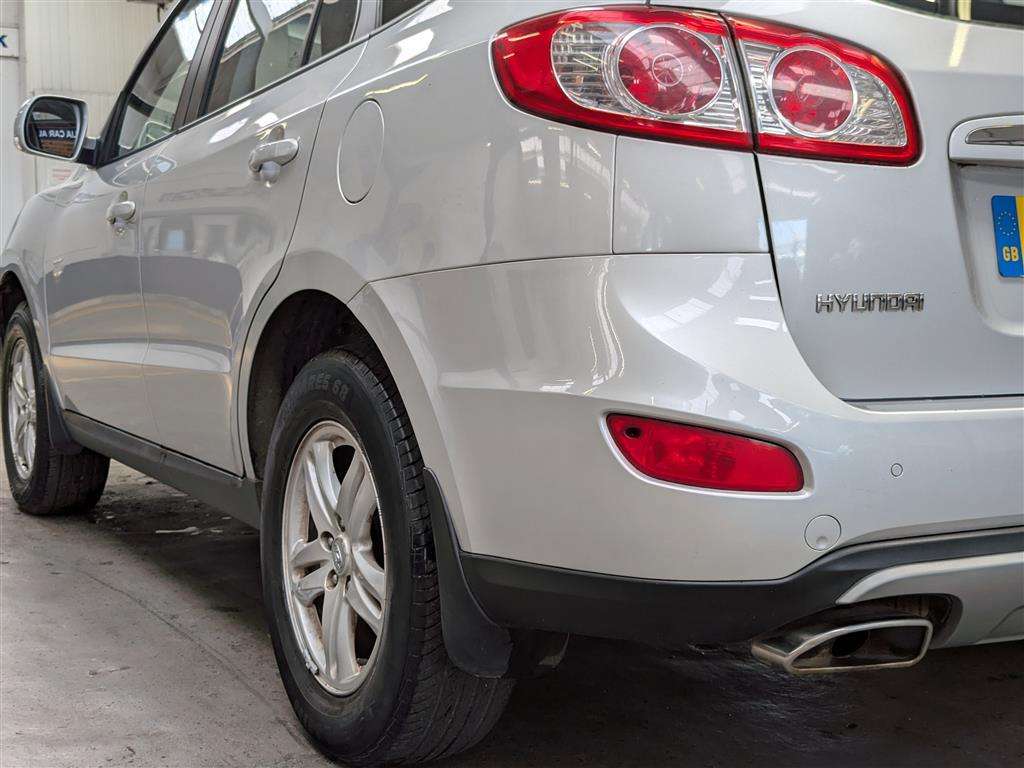 <p>2011 HYUNDAI SANTA FE STYLE CRDI</p>