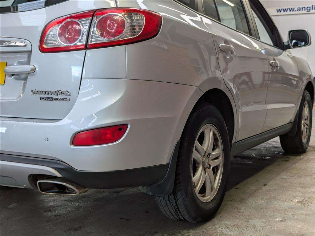 <p>2011 HYUNDAI SANTA FE STYLE CRDI</p>