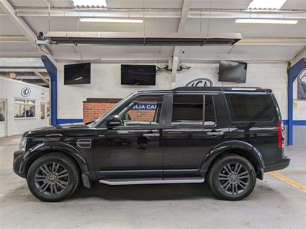 <p>2016 LAND ROVER DISCOVERY GRAPHITE SDV6 A</p>