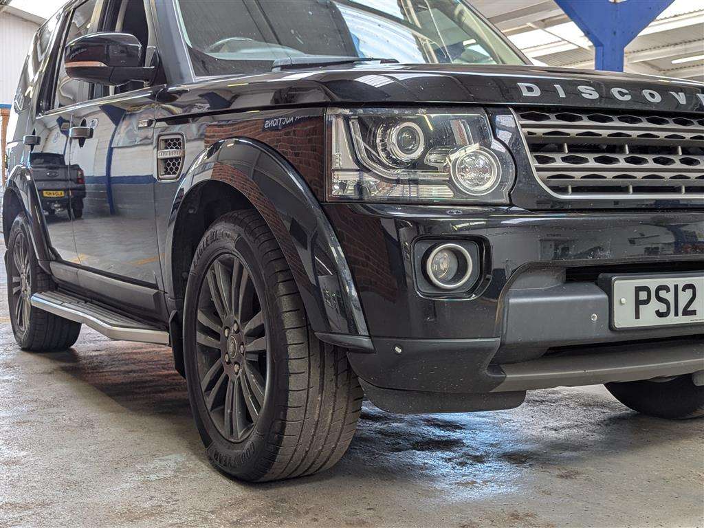 <p>2016 LAND ROVER DISCOVERY GRAPHITE SDV6 A</p>