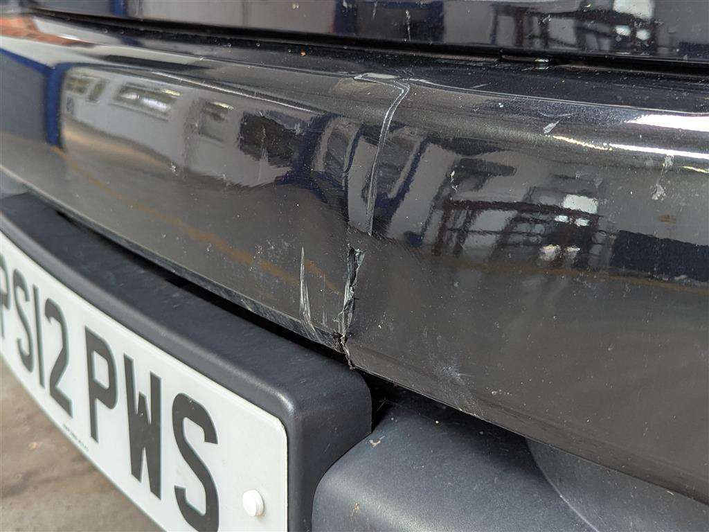 <p>2016 LAND ROVER DISCOVERY GRAPHITE SDV6 A</p>