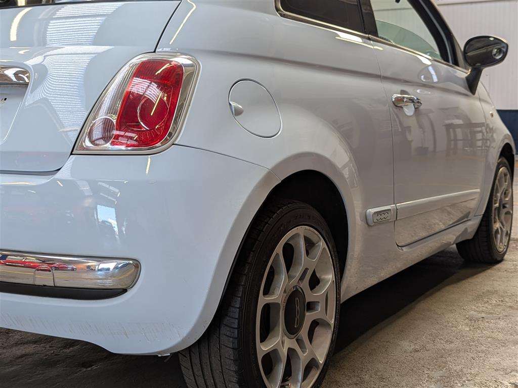 <p>2008 FIAT 500 LOUNGE M-JET RHD</p>