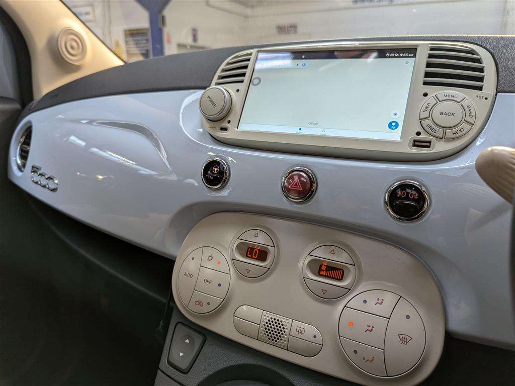 <p>2008 FIAT 500 LOUNGE M-JET RHD</p>