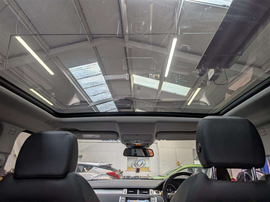<p>2016 LAND ROVER R ROVER EVOQUE SE TECH TD</p>