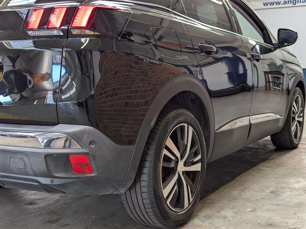 <p>2018 PEUGEOT 3008 ALLURE S/S</p>