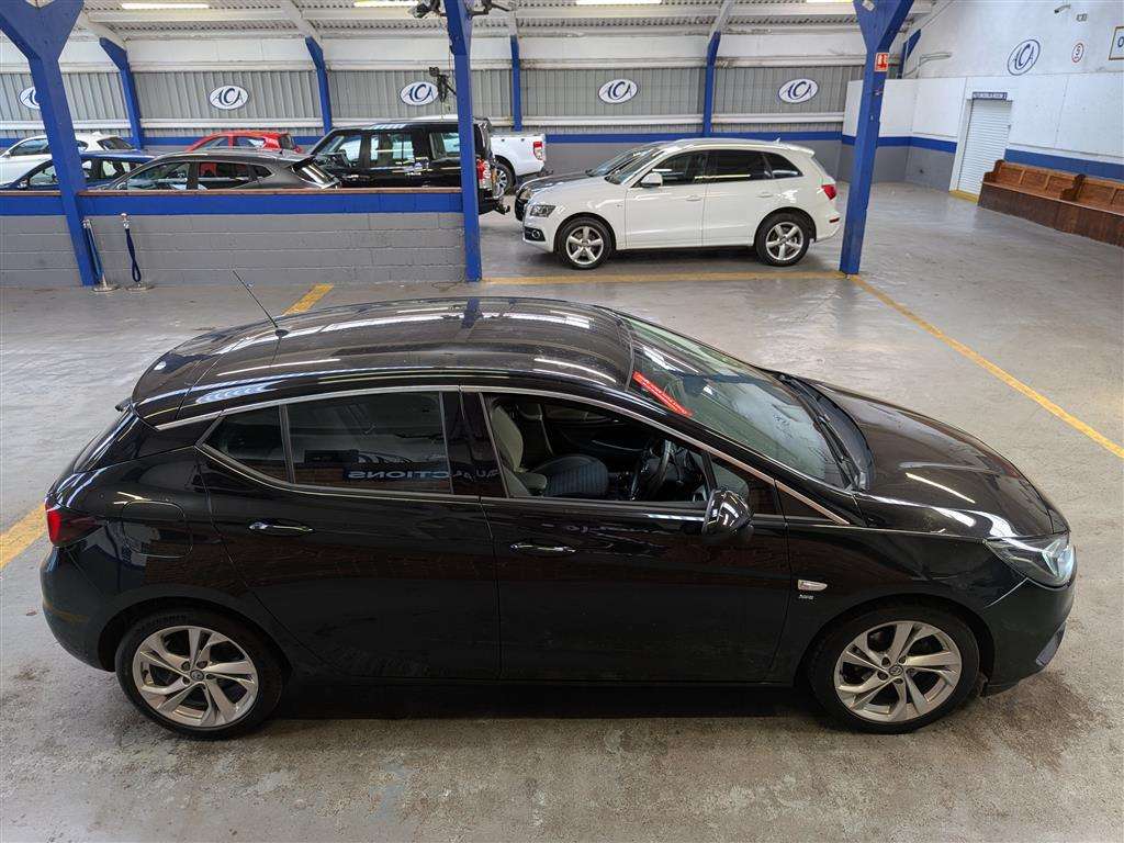 <p>2020 VAUXHALL ASTRA SRI TURBO</p>