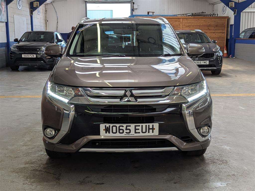 <p>2016 MITSUBISHI OUTLANDER GX 4H PHEV S-A</p>