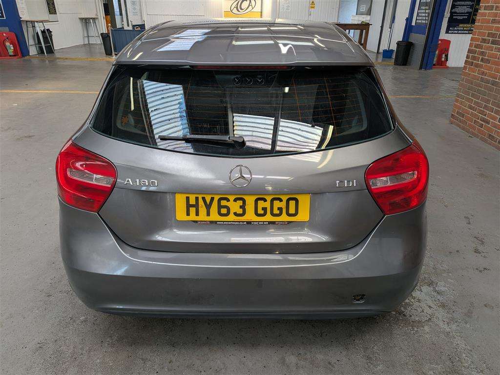 <p>2013 MERCEDES-BENZ A180 BLUEEFFICIENCY SE CD</p>