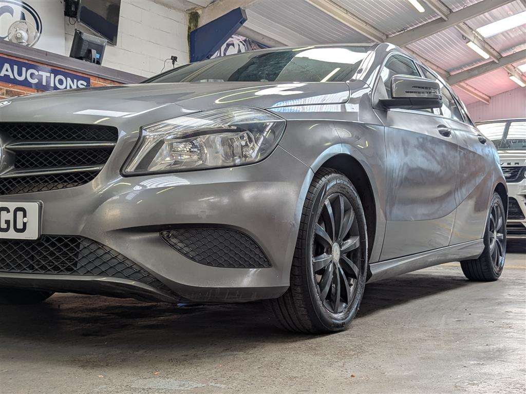 <p>2013 MERCEDES-BENZ A180 BLUEEFFICIENCY SE CD</p>