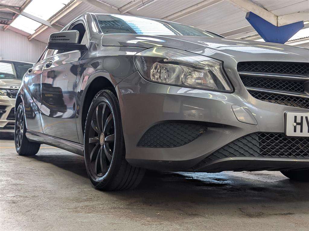<p>2013 MERCEDES-BENZ A180 BLUEEFFICIENCY SE CD</p>