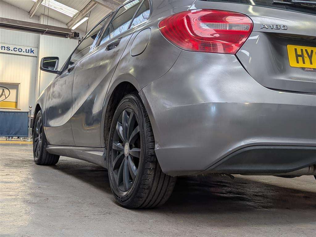 <p>2013 MERCEDES-BENZ A180 BLUEEFFICIENCY SE CD</p>