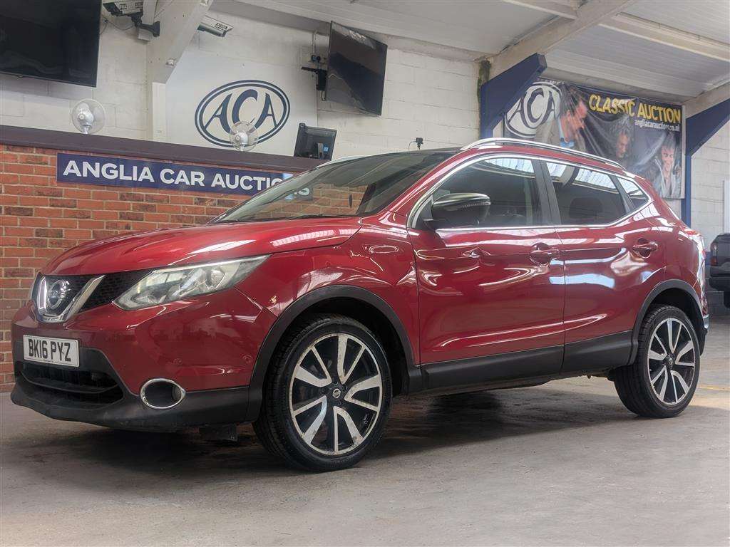 <p>2016 NISSAN QASHQAI TEKNA DCI</p>