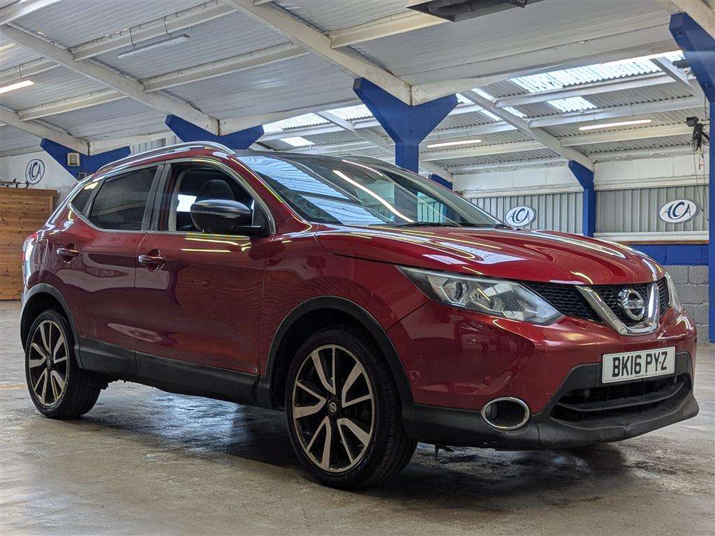 <p>2016 NISSAN QASHQAI TEKNA DCI</p>