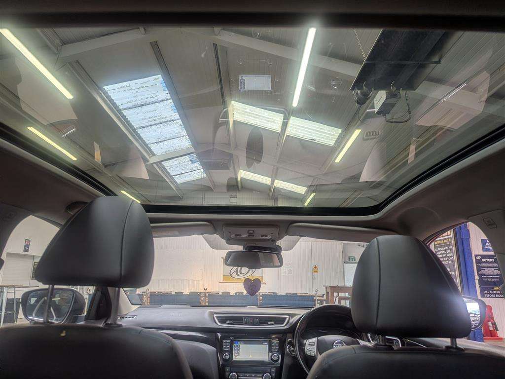 <p>2016 NISSAN QASHQAI TEKNA DCI</p>