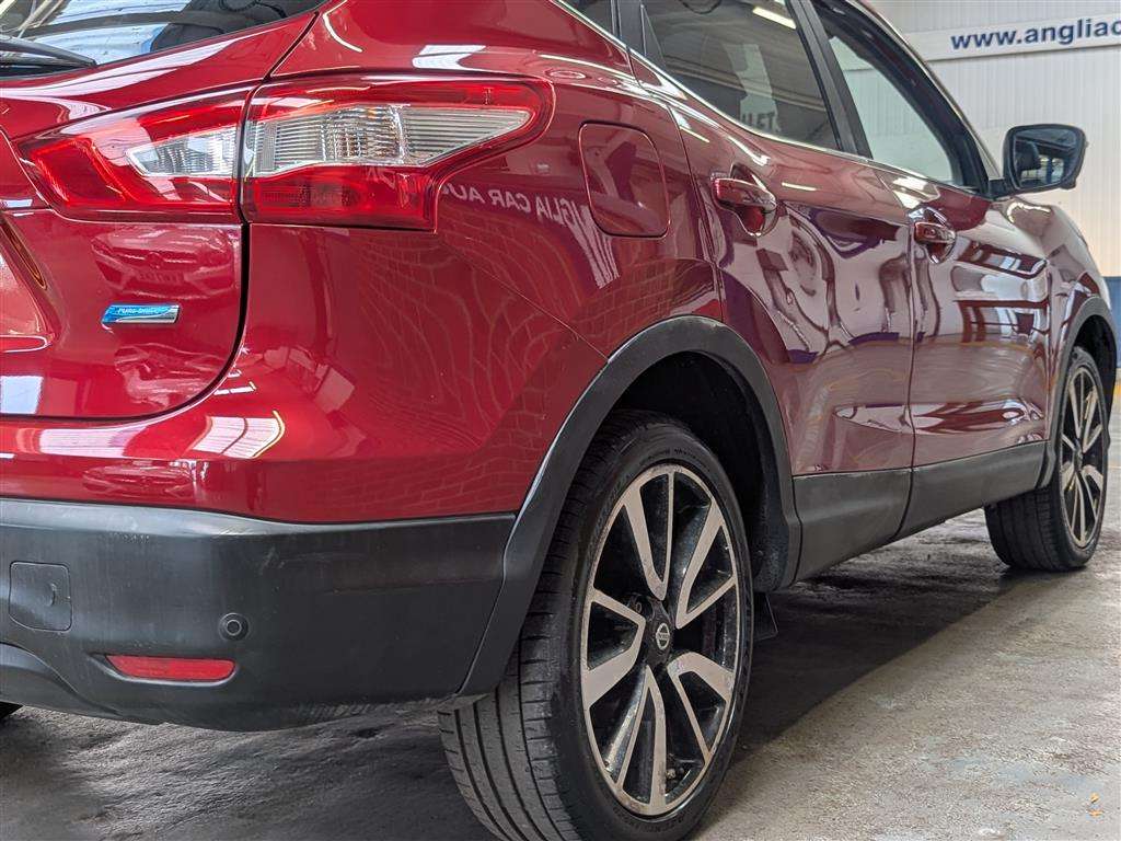 <p>2016 NISSAN QASHQAI TEKNA DCI</p>