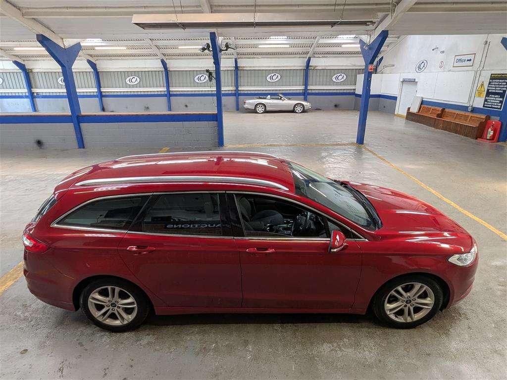 <p>2015 FORD MONDEO TITANIUM</p>