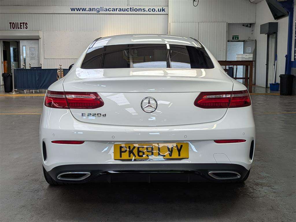 <p>2019 MERCEDES-BENZ E 220 D AMG LINE AUTO</p>