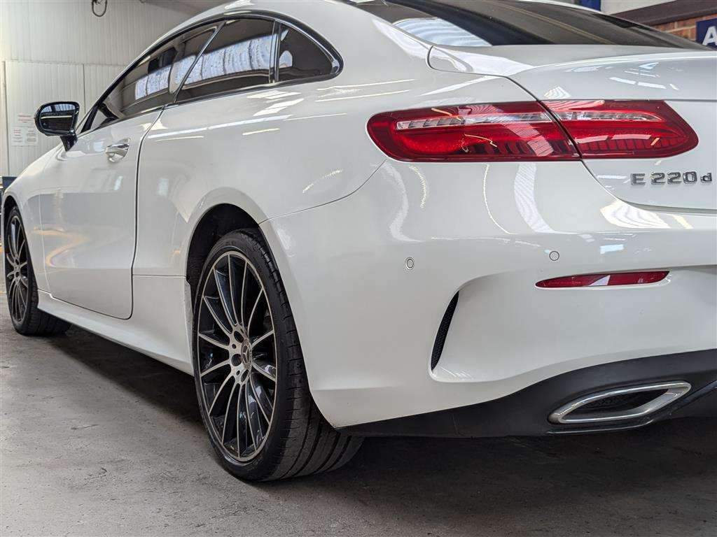 <p>2019 MERCEDES-BENZ E 220 D AMG LINE AUTO</p>