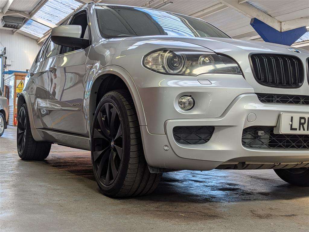 <p>2010 BMW X5 XDRIVE 30D MSPORT 7S A</p>