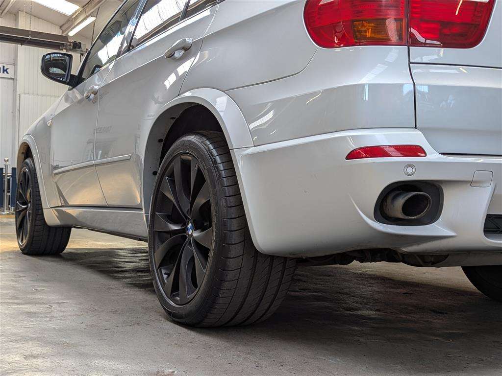 <p>2010 BMW X5 XDRIVE 30D MSPORT 7S A</p>