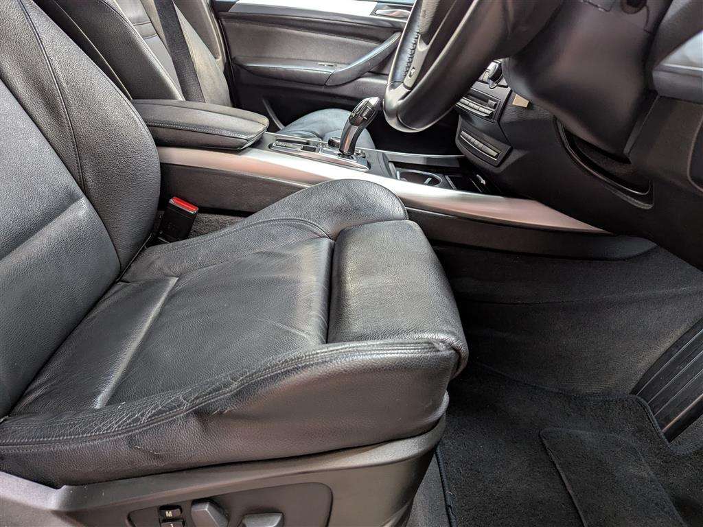 <p>2010 BMW X5 XDRIVE 30D MSPORT 7S A</p>