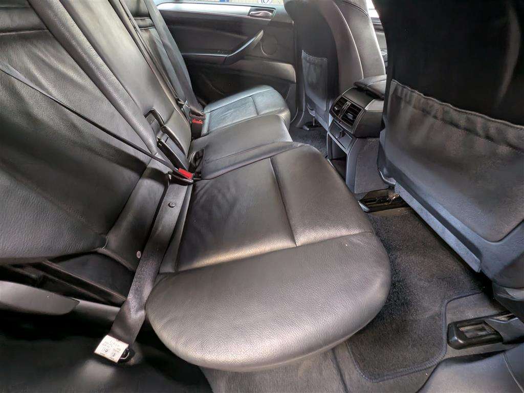 <p>2010 BMW X5 XDRIVE 30D MSPORT 7S A</p>