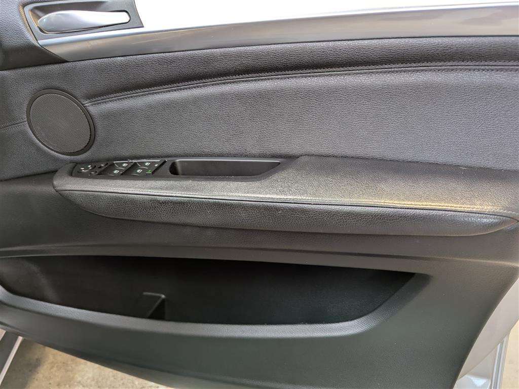 <p>2010 BMW X5 XDRIVE 30D MSPORT 7S A</p>