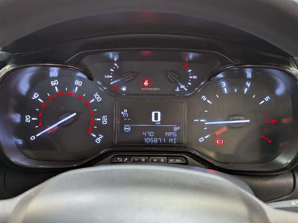 <p>2017 CITROEN C3 FEEL PURETECH</p>