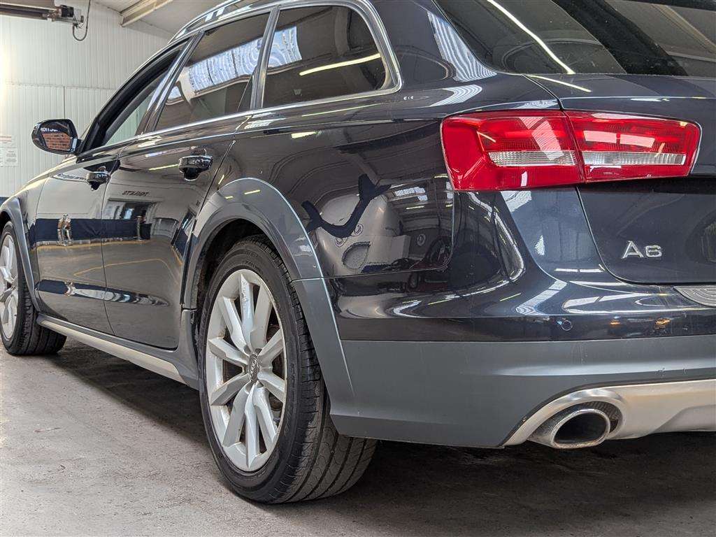 <p>2014 AUDI A6 ALLROAD TDI QUATTRO AUTO</p>