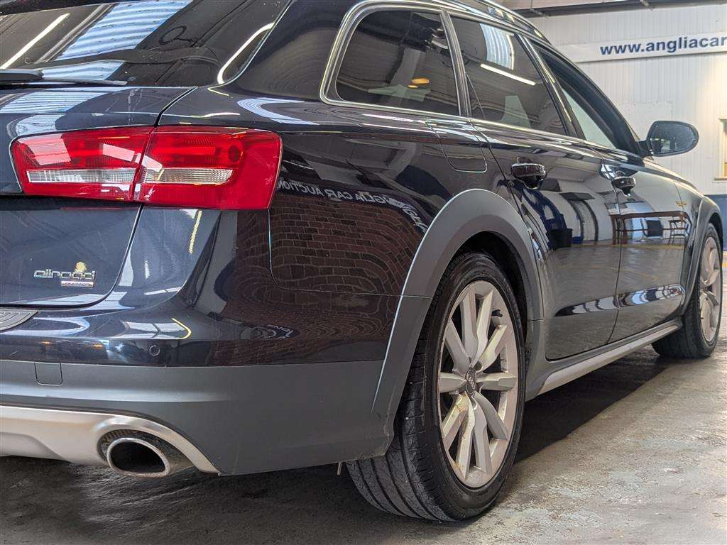 <p>2014 AUDI A6 ALLROAD TDI QUATTRO AUTO</p>