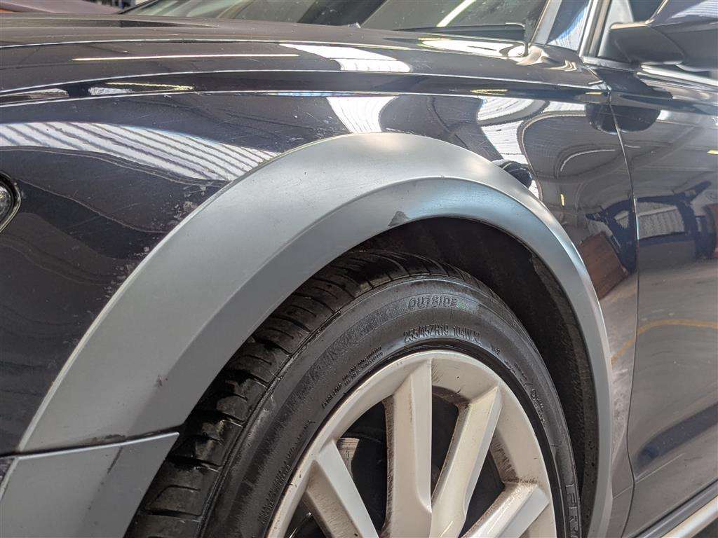<p>2014 AUDI A6 ALLROAD TDI QUATTRO AUTO</p>