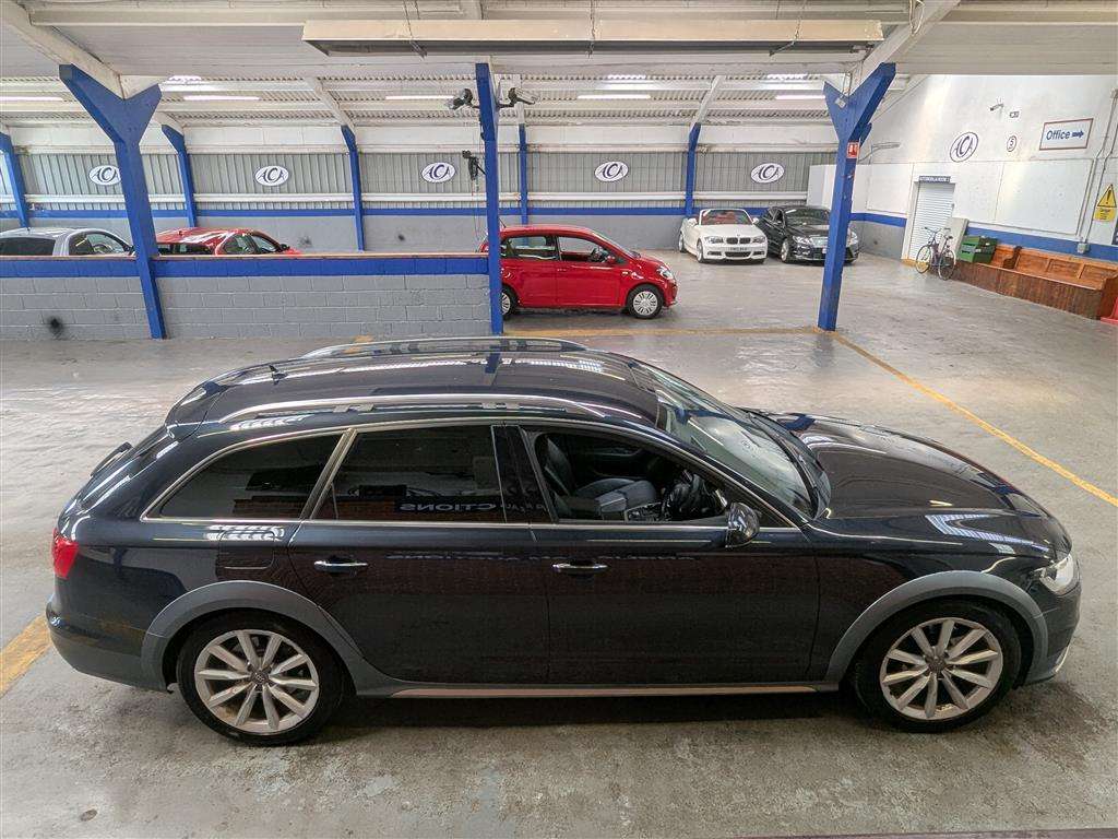 <p>2014 AUDI A6 ALLROAD TDI QUATTRO AUTO</p>