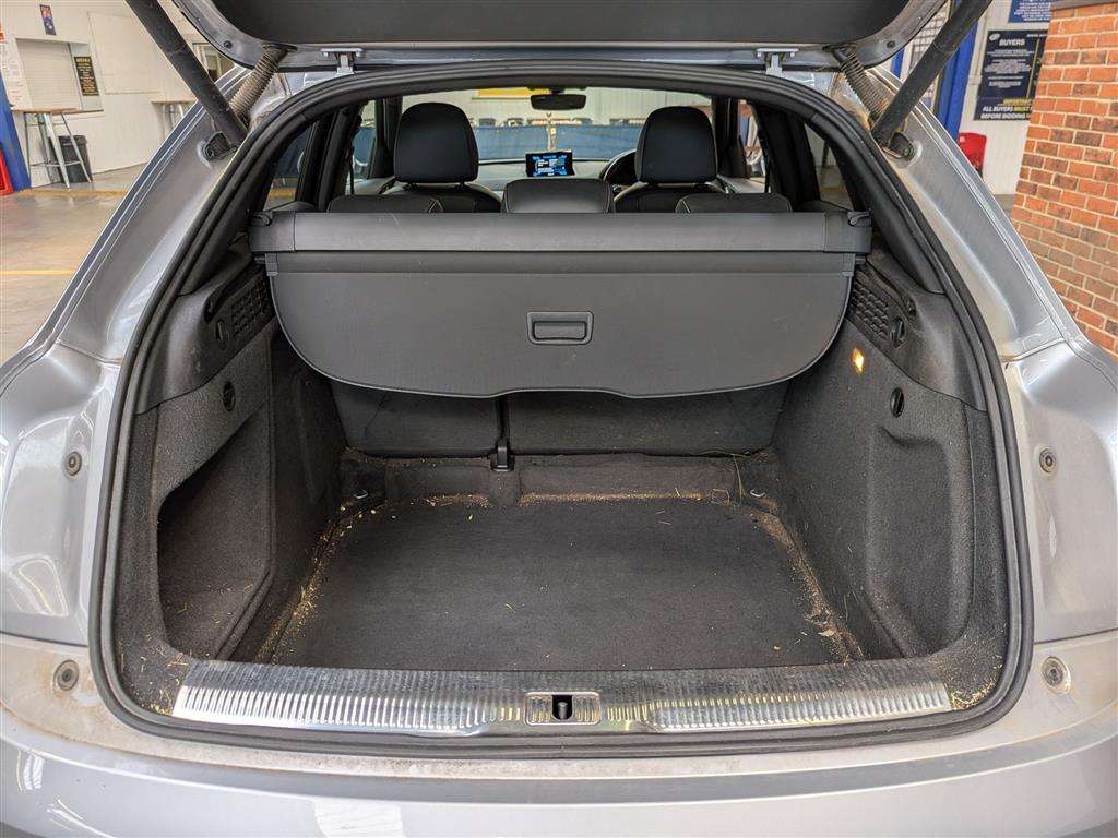 <p>2016 AUDI Q3 S LINE + TDI QUATTRO</p>