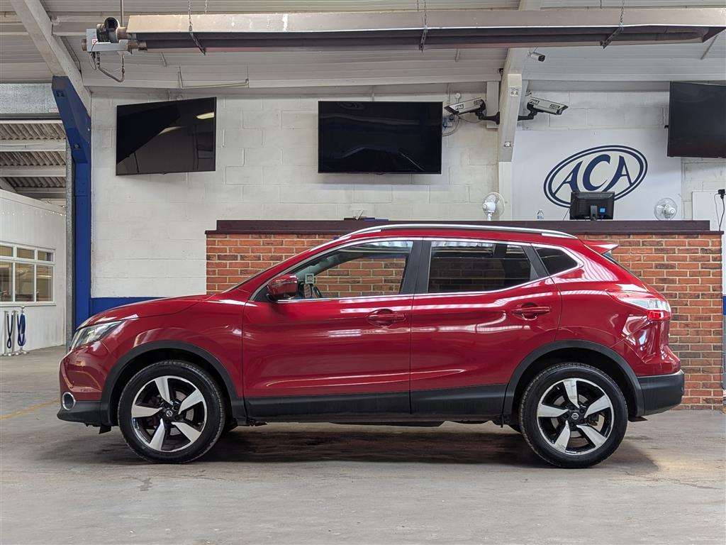 <p>2016 NISSAN QASHQAI N-TEC + DCI</p>