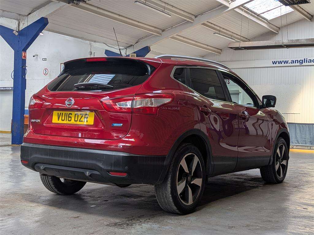 <p>2016 NISSAN QASHQAI N-TEC + DCI</p>