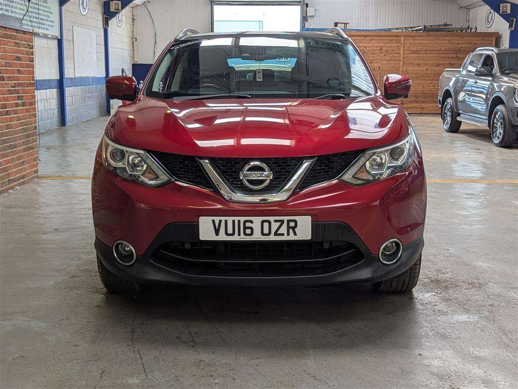 <p>2016 NISSAN QASHQAI N-TEC + DCI</p>