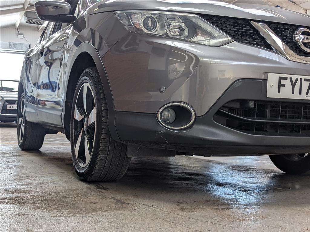 <p>2017 NISSAN QASHQAI N-TEC + DCI</p>